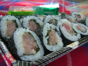 Hamachi sushi 205 300x225 1