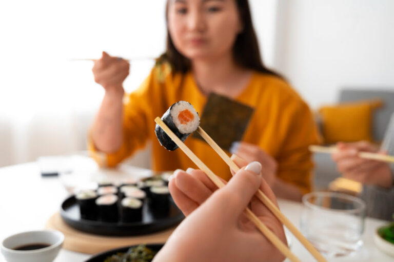 Jak jeść sushi. Prawidłowy sposób